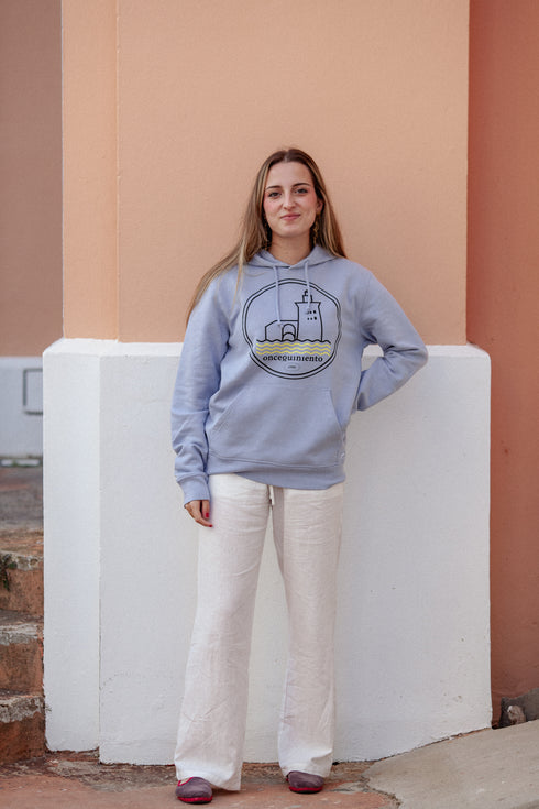 Hoodie con Faro Negro y Olas Amarillas